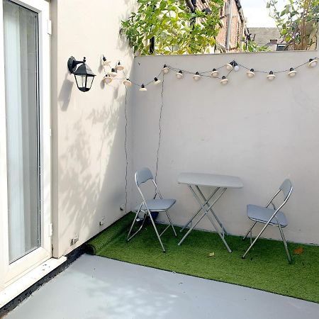 Large House Near Anfield & Liverpool Town מראה חיצוני תמונה