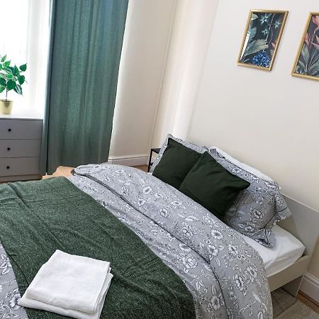 Large House Near Anfield & Liverpool Town מראה חיצוני תמונה