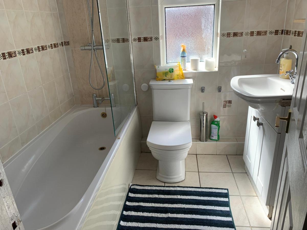 Large House Near Anfield & Liverpool Town מראה חיצוני תמונה