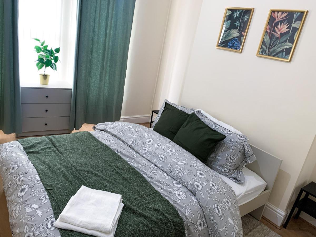 Large House Near Anfield & Liverpool Town מראה חיצוני תמונה